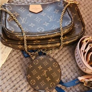 Louis Vuitton Monogram Crossbody Bag - Brown